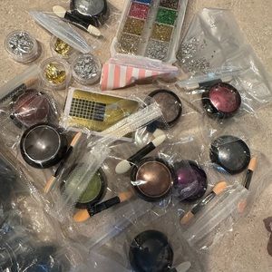 Nail art supplies 18 pieces